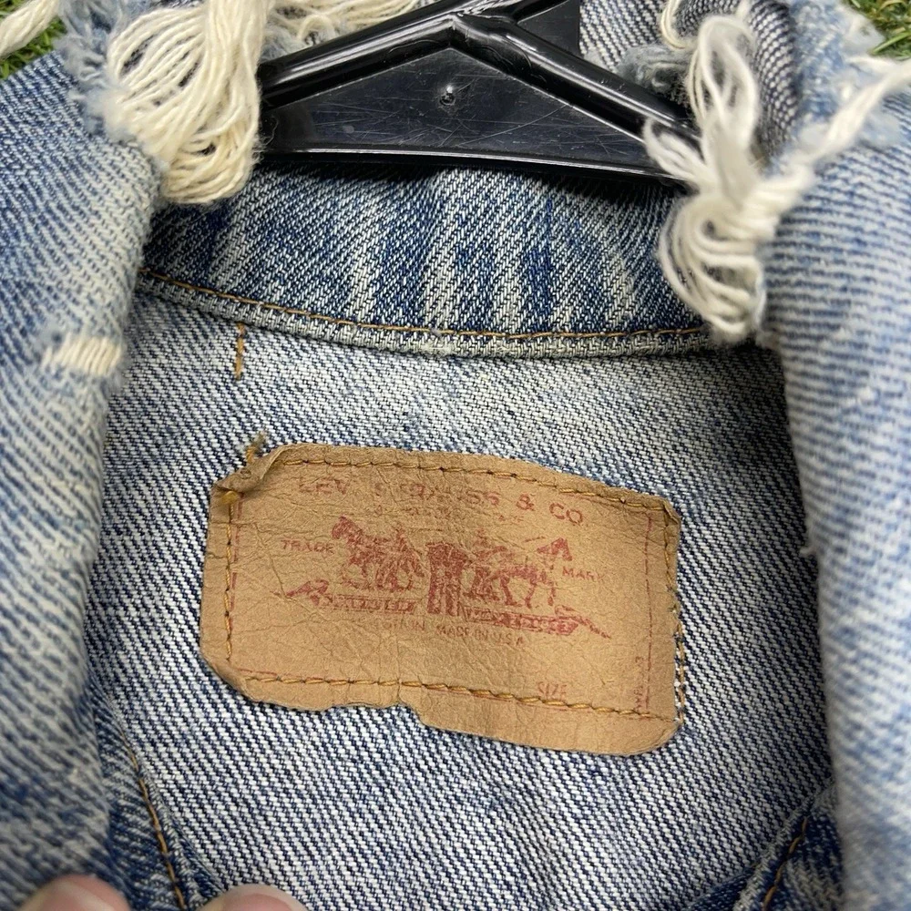 Vintage 90s Levis Jean Jacket Mens Small 34 Type III 3  Patch Trucker Workwear